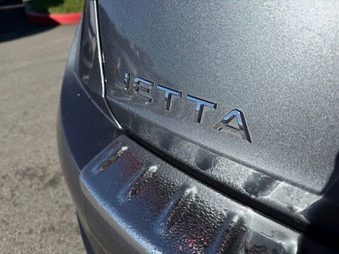 Used 2024 Volkswagen Jetta SE image 11