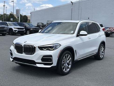 Used 2022 BMW X5 sDrive40i w/ Premium Package RWD image 3