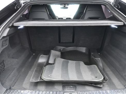 Used 2019 Lamborghini Urus AWD/4WD image 22
