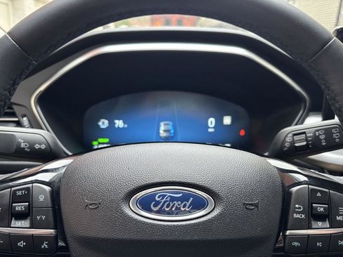 Used 2023 Ford Escape Platinum AWD/4WD image 10