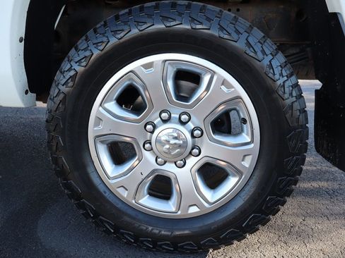 Used 2017 RAM 3500 Laramie image 42