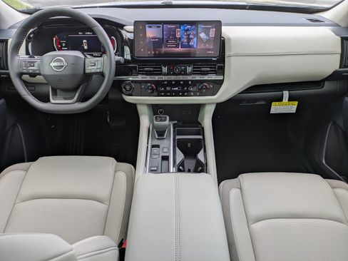 New 2026 Nissan Pathfinder SL FWD image 19