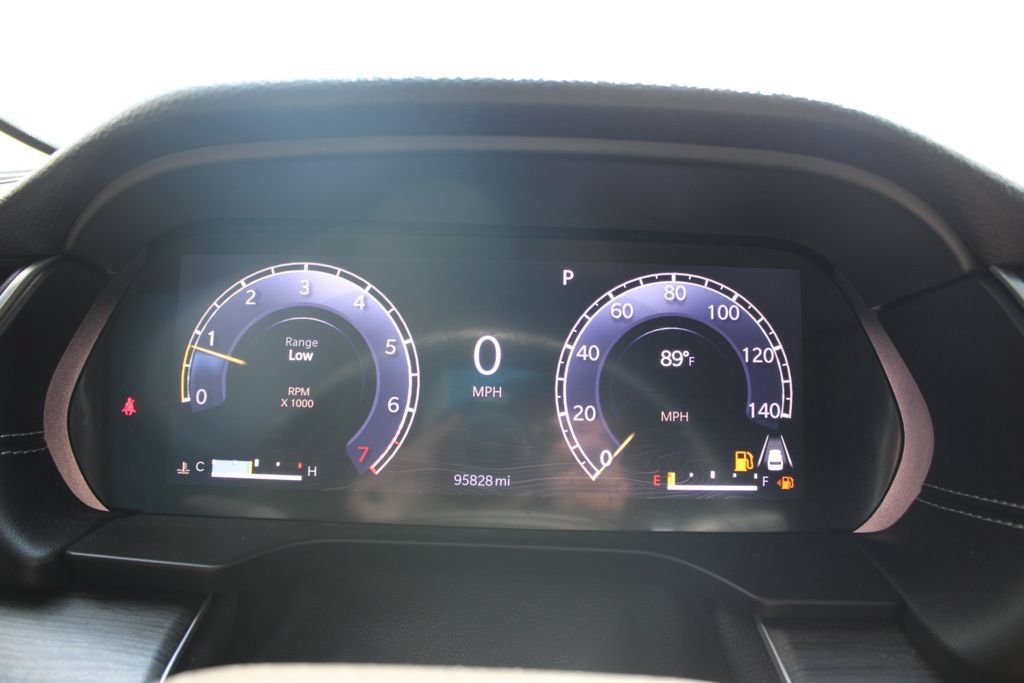 Used 2022 Jeep Grand Cherokee L Limited RWD image 39
