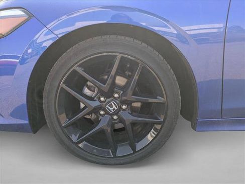 Used 2023 Honda Civic Sport image 18
