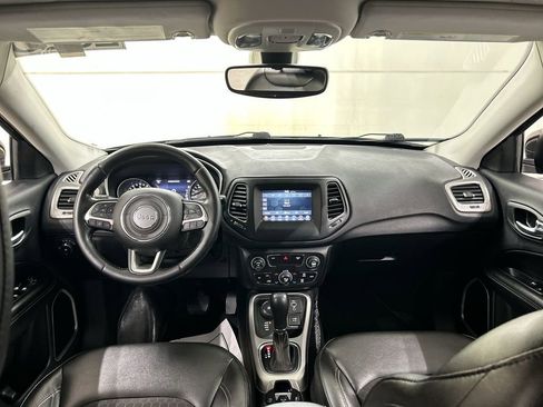 Used 2020 Jeep Compass Latitude w/ Popular Equipment Group AWD/4WD image 18