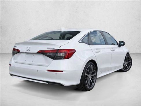 Used 2023 Honda Civic Touring image 7