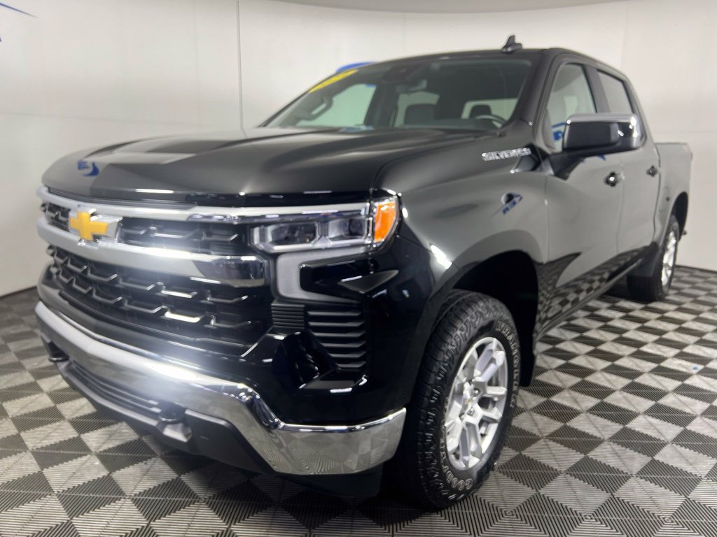 Certified 2024 Chevrolet Silverado 1500 LT AWD/4WD image 1