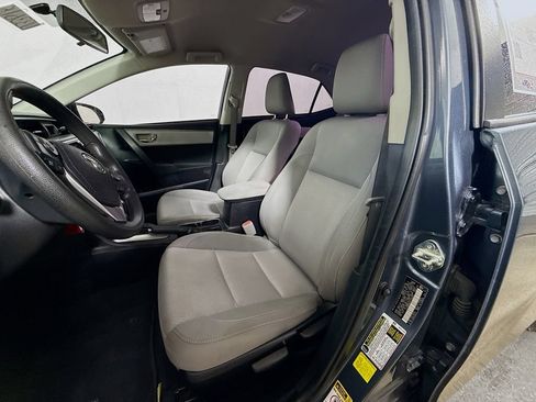 Used 2015 Toyota Corolla LE FWD image 19