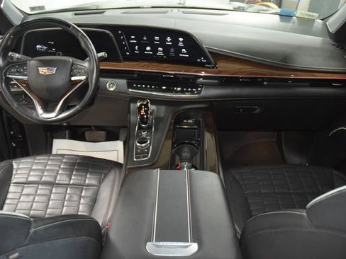 Used 2023 Cadillac Escalade Sport Platinum w/ LPO, ONYX Package AWD/4WD image 32