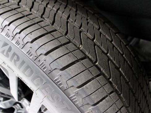 Used 2025 Chevrolet Silverado 1500 High Country w/ Technology Package image 21