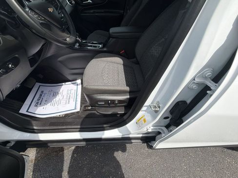 Used 2024 Chevrolet Equinox LT w/ Driver Convenience Package image 12