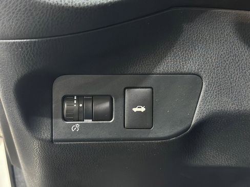 Used 2017 Toyota 86 image 30