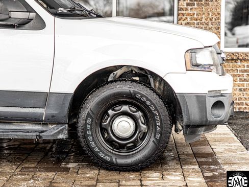 Used 2016 Ford Expedition XL image 10