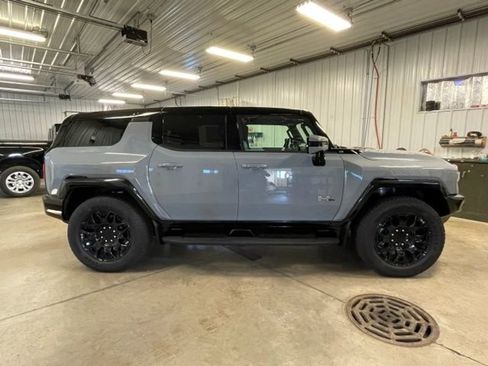 New 2024 GMC Hummer EV 2X image 6
