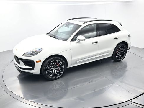 Certified 2023 Porsche Macan S AWD/4WD image 35