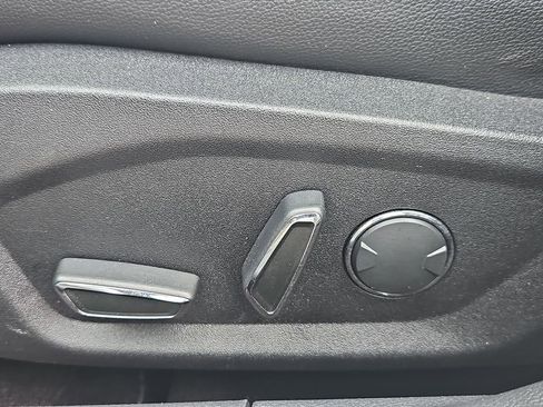 Used 2017 Ford Fusion Energi SE image 29