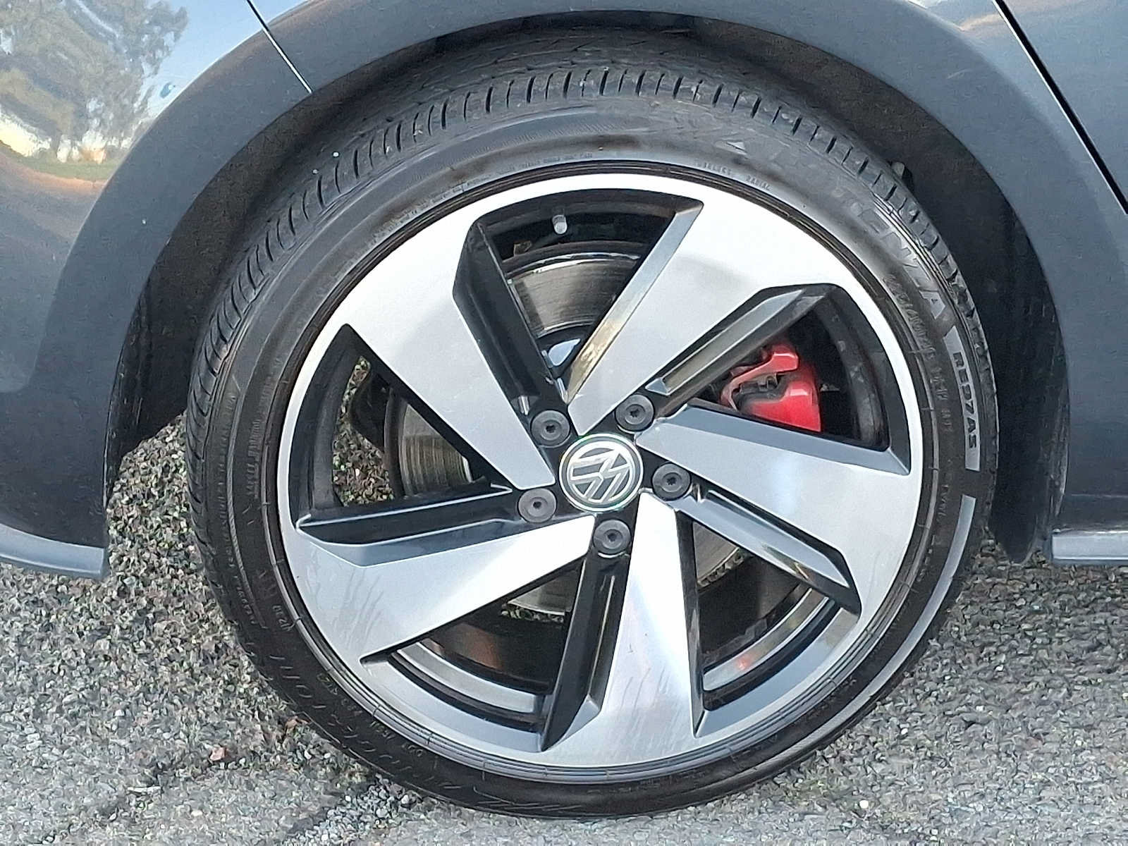 Used 2019 Volkswagen GTI SE w/ SE Experience Package FWD image 8
