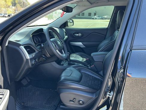 Used 2022 Jeep Cherokee Latitude image 10