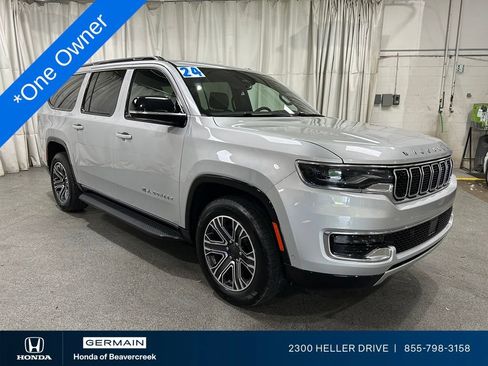 Used 2024 Jeep Wagoneer L Series II w/ Flexible Seating Group AWD/4WD image 1