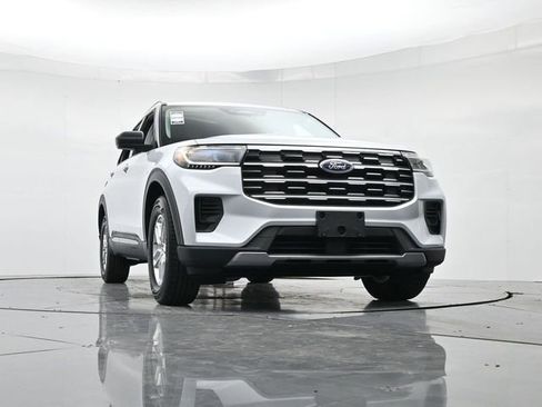 Certified 2026 Ford Explorer Active image 35