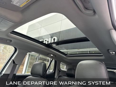 Used 2022 GMC Terrain SLT image 20