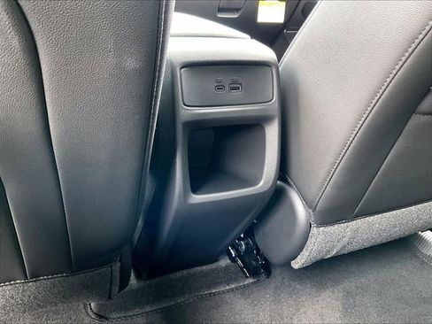 New 2026 Chevrolet Trax RS w/ Sunroof Package FWD image 18
