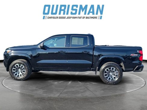 Used 2025 Chevrolet Colorado Z71 AWD/4WD image 3