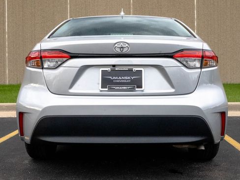 Used 2024 Toyota Corolla LE FWD image 6