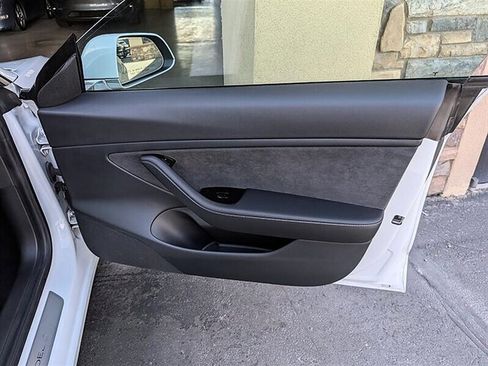 Used 2020 Tesla Model 3 Long Range AWD/4WD image 28