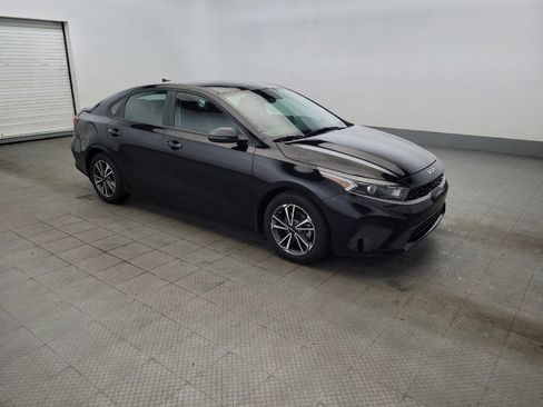 Used 2023 Kia Forte LXS w/ LXS Technology Package FWD image 11