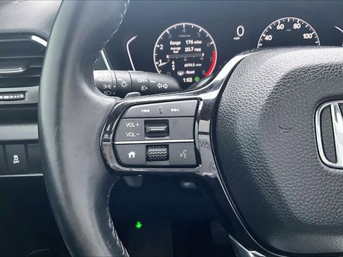 Used 2023 Honda Pilot Touring image 25