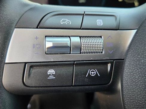 Used 2024 Hyundai Kona Limited image 13