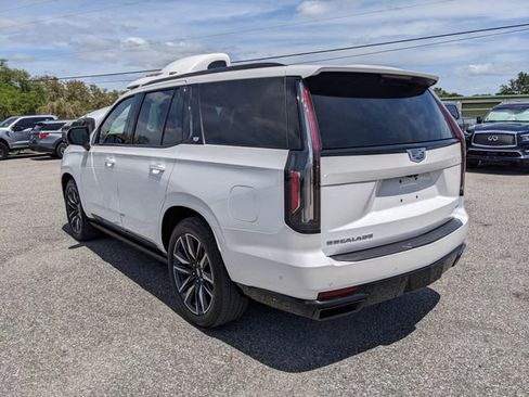 Used 2024 Cadillac Escalade Sport Platinum w/ Heavy-Duty Trailer Package AWD/4WD image 6