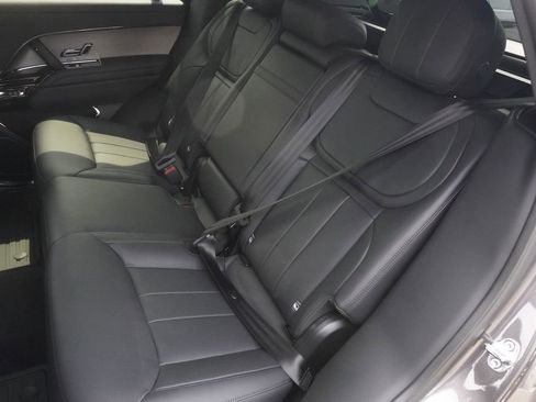 New 2025 Land Rover Range Rover Sport SE image 30