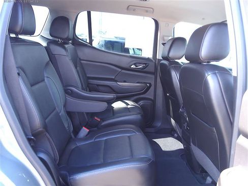 Used 2023 GMC Acadia SLT AWD/4WD image 9