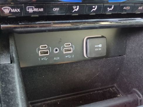 Used 2023 Jeep Grand Cherokee L Limited w/ Black Appearance Package RWD image 21