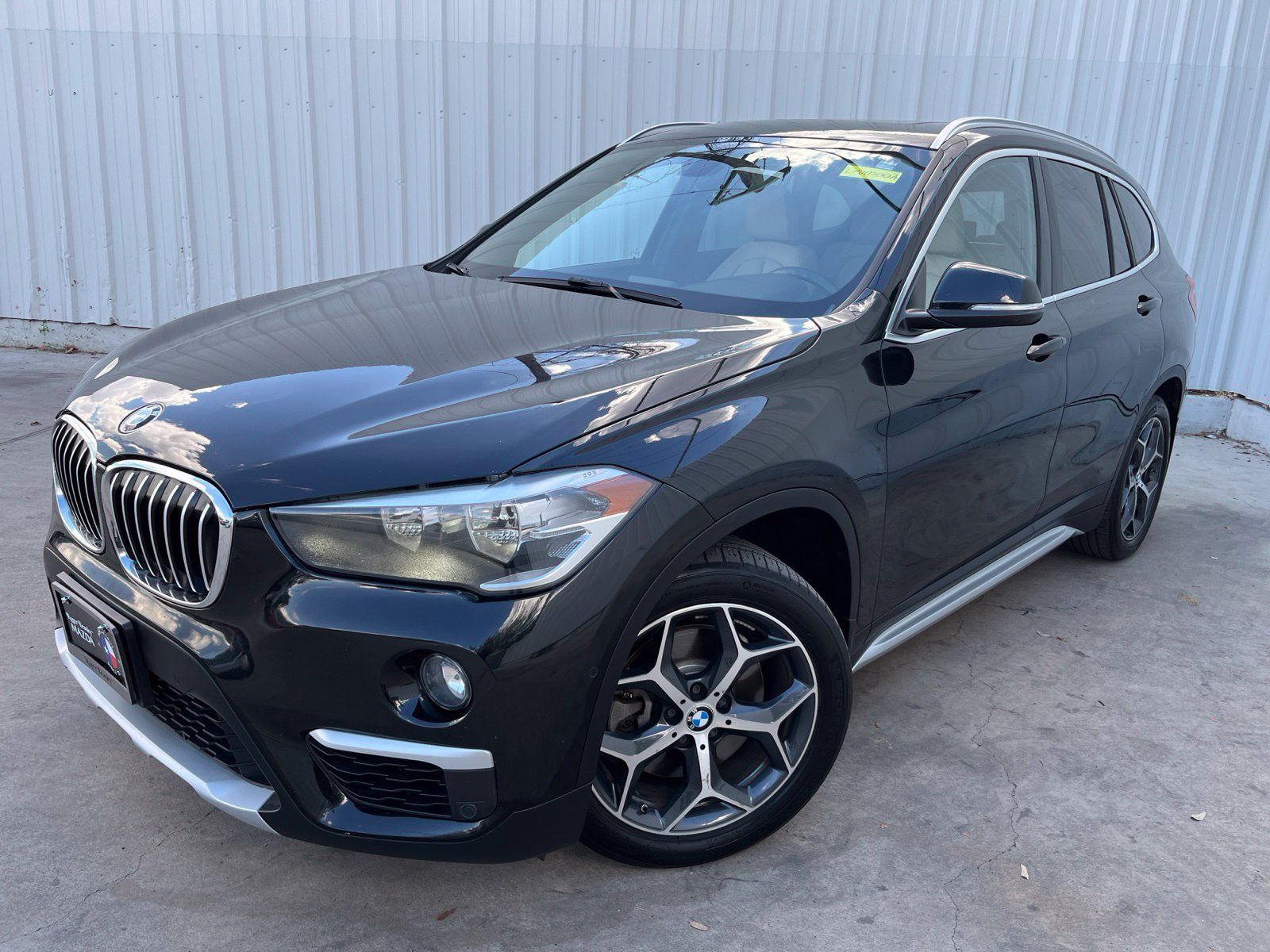 Used 2018 BMW X1 xDrive28i AWD/4WD image 1