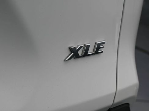 Used 2025 Toyota RAV4 XLE w/ Convenience Package FWD image 31