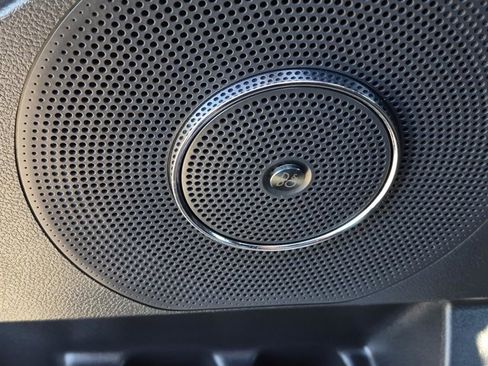 Used 2022 Ford Expedition Max Limited image 15