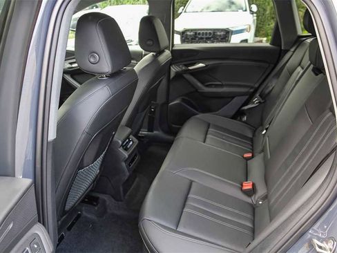 Used 2025 Audi Q6 e-tron Premium w/ Convenience Package image 16