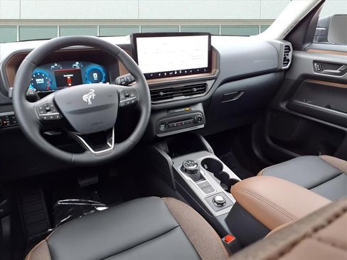 New 2025 Ford Bronco Sport Outer Banks w/ Outer Banks Tech Package+ AWD/4WD image 5
