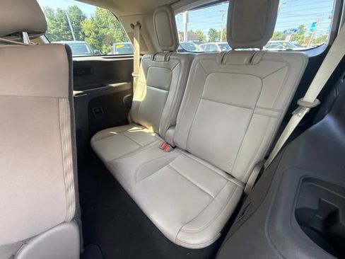 Used 2021 Lincoln Aviator Reserve w/ Equipment Group 202A AWD/4WD image 16