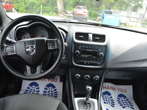 Used 2013 Dodge Avenger SE FWD image 16