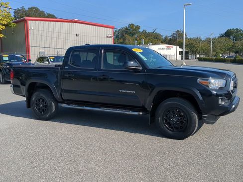 Used 2020 Toyota Tacoma TRD Sport image 11