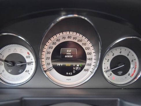 Used 2013 Mercedes-Benz GLK 350 4MATIC image 24