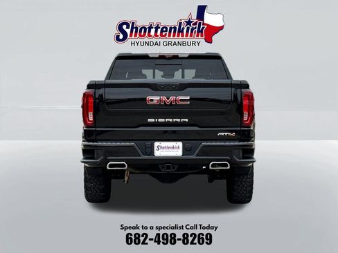 Used 2024 GMC Sierra 1500 AT4 w/ Technology Package AWD/4WD image 8