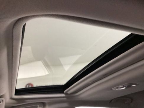 Used 2024 Subaru Crosstrek 2.0i Premium image 14