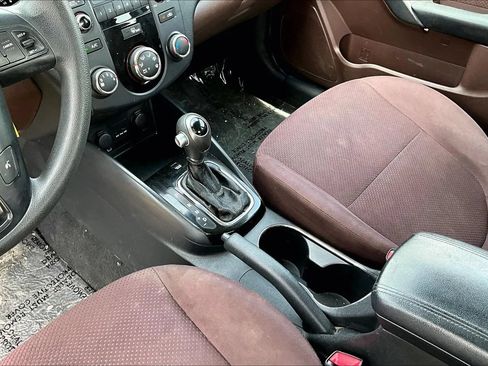 Used 2011 Kia Forte EX FWD image 16