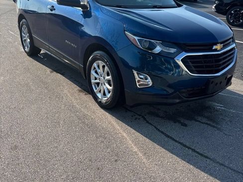 Used 2019 Chevrolet Equinox LT FWD image 3