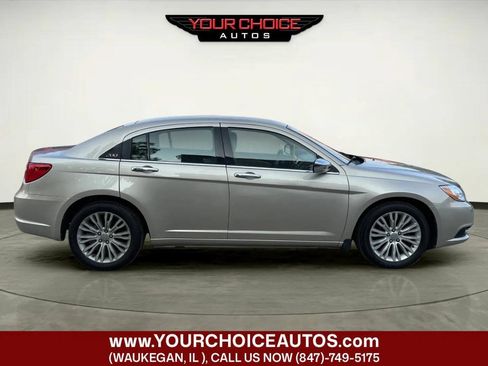 Used 2013 Chrysler 200 Limited FWD image 6